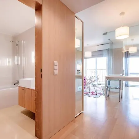 Viva Stadium 公寓 *